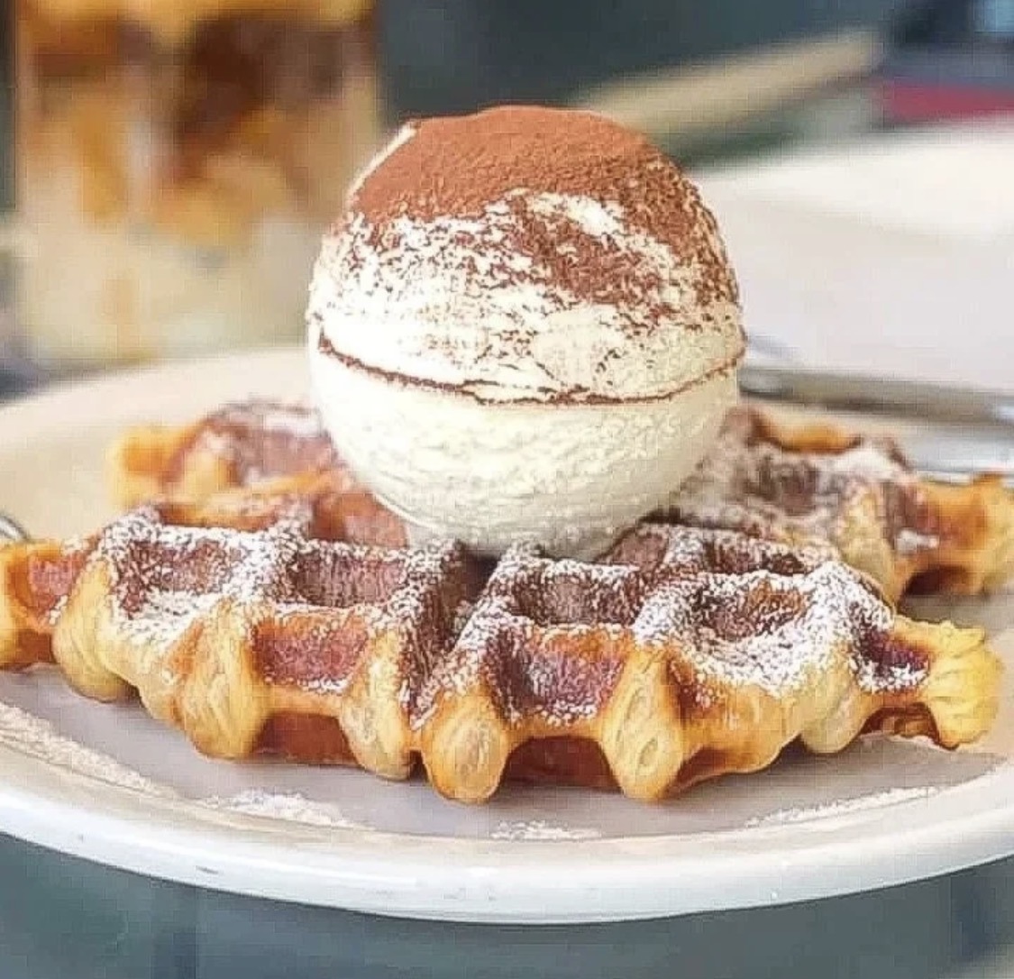 Waffle with ice cream and cocoa